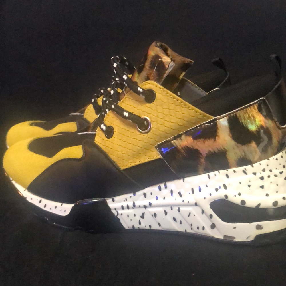 Steve Madden Cliff Sneakers